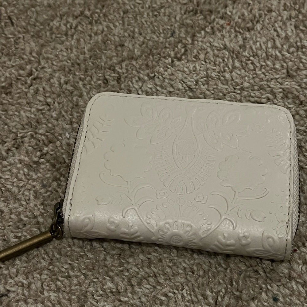 The Sak Iris Medium Embossed Authentic Leather Wa… - image 3